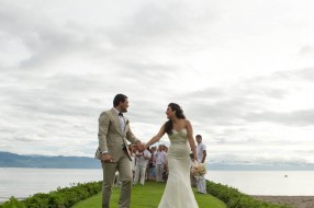Puerto Vallarta beach wedding photography at Velas Resort by LiMe fotografia Raul Perez Amezquita